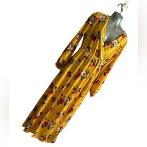 Stella Tweed Floral Double Slit Dress • Size: Junior Medium Size • Used